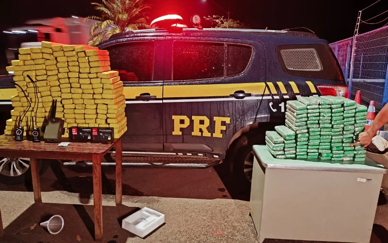 PRF apreende mais de 200 quilos de maconha em duas ações e prende três suspeitos na BR-365 em Patos de Minas